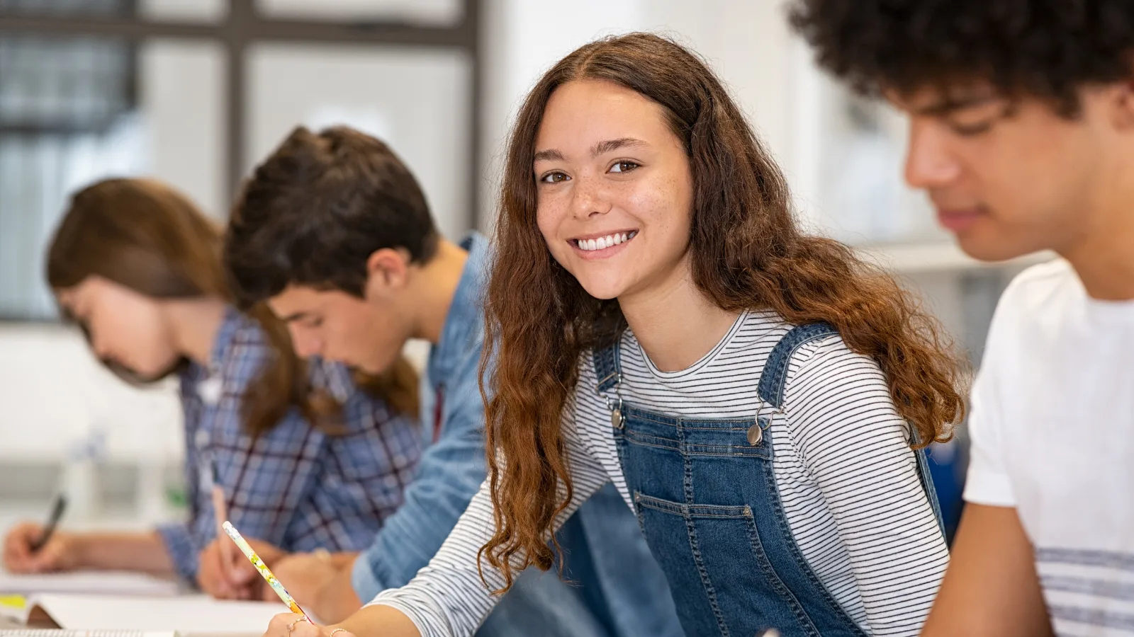 Goed nieuws voor scholen! Vanaf 2027 structurele bekostiging voor verbetering van basisvaardigheden